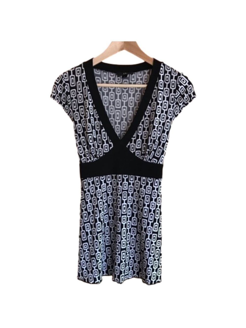 Vintage Iz Byer geometric print cap sleeve tie back top size medium